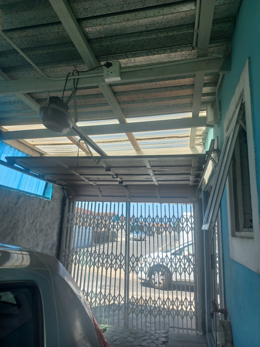 2 Bedroom Property for Sale in Belhar Western Cape